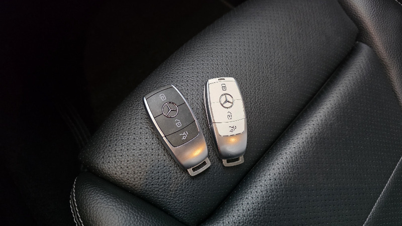 car Mercedes Benz GLC id62165 photo #32