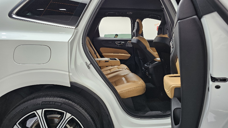 car Volvo XC60 id62300 photo #12