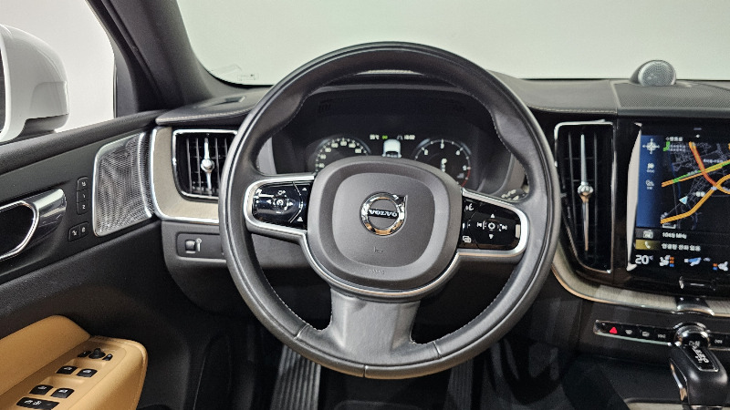 car Volvo XC60 id62300 photo #13