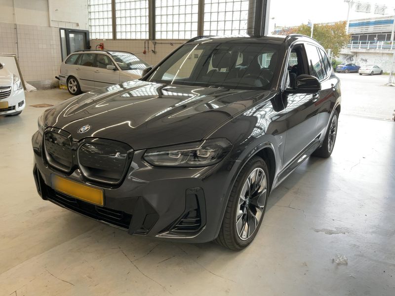 car BMW iX3 id62354 main photo