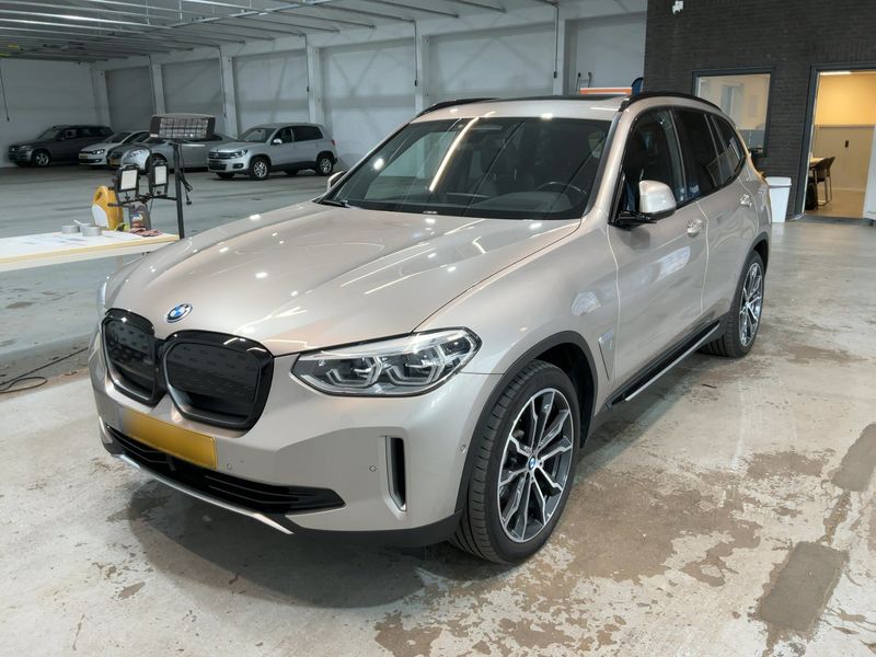 car BMW iX3 id62379 main photo