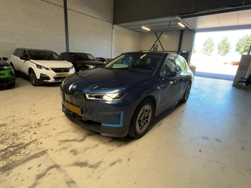 car BMW iX id62386 main photo