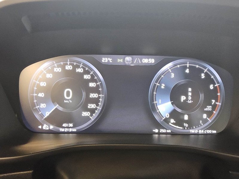 car Volvo XC40 id62700 photo #14
