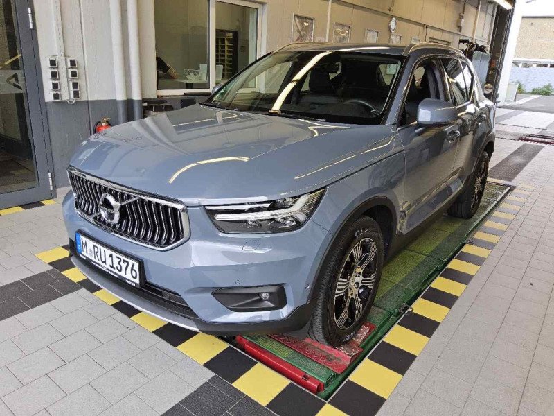 car Volvo XC40 id62700 photo #2