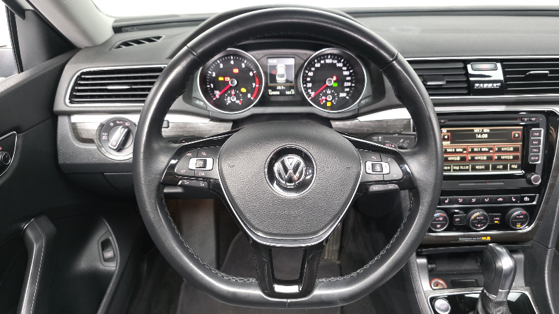 car Volkswagen Passat id62823 photo #13