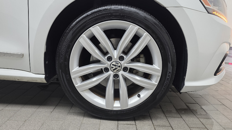car Volkswagen Passat id62829 photo #21