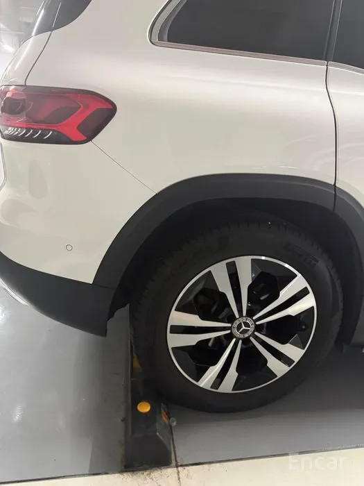 car Mercedes Benz GLB id62875 photo #5