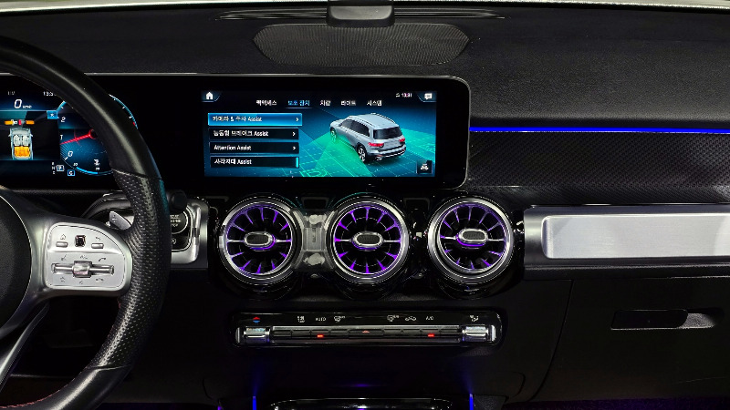 car Mercedes Benz GLB id62877 photo #16