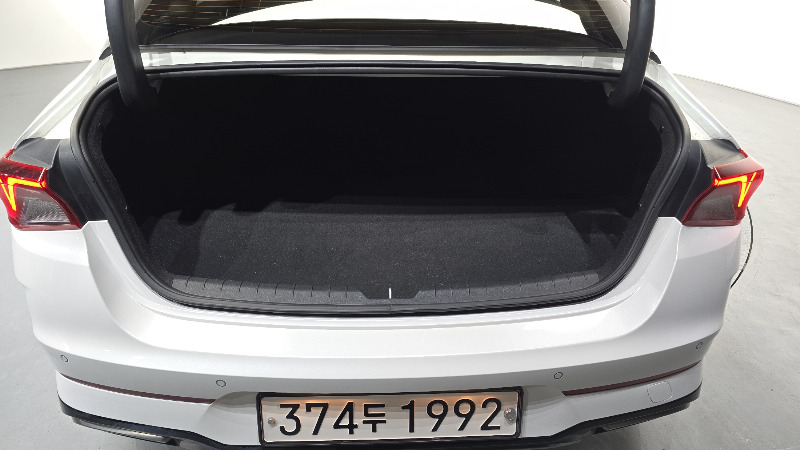 car KIA K5 id62953 photo #17