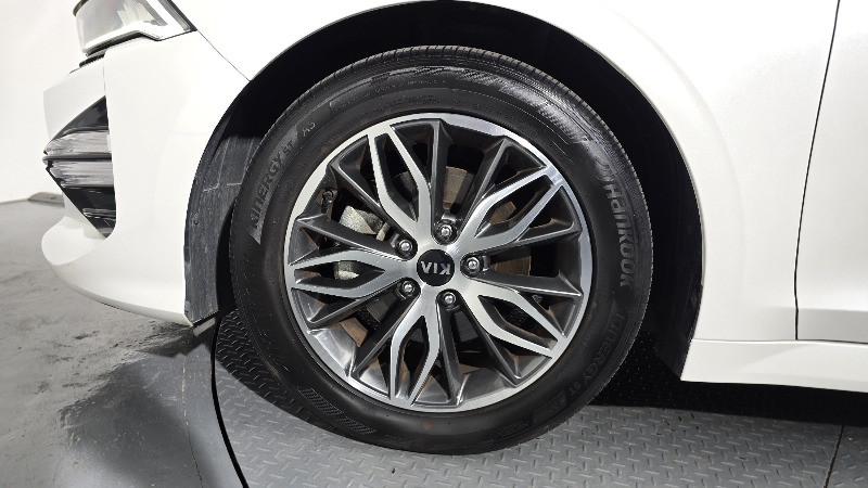 car KIA K5 id62953 photo #5