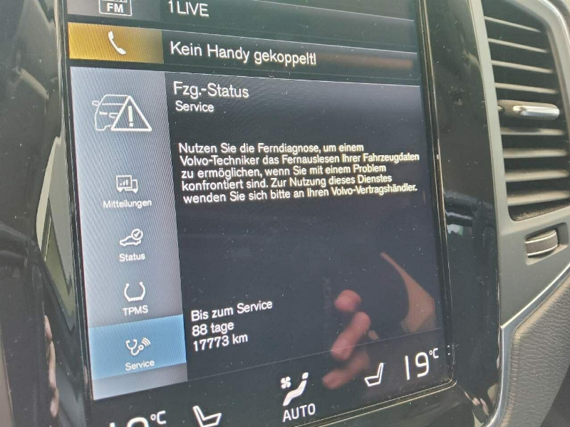 car Volvo XC90 id63018 photo #10