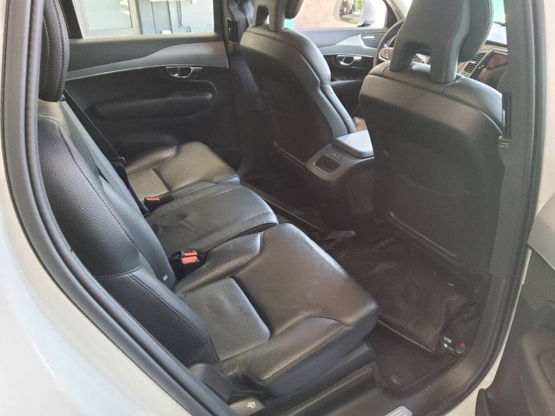 car Volvo XC90 id63018 photo #16