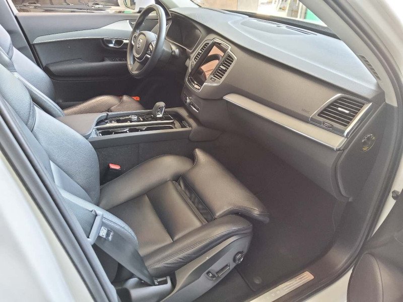 car Volvo XC90 id63018 photo #6