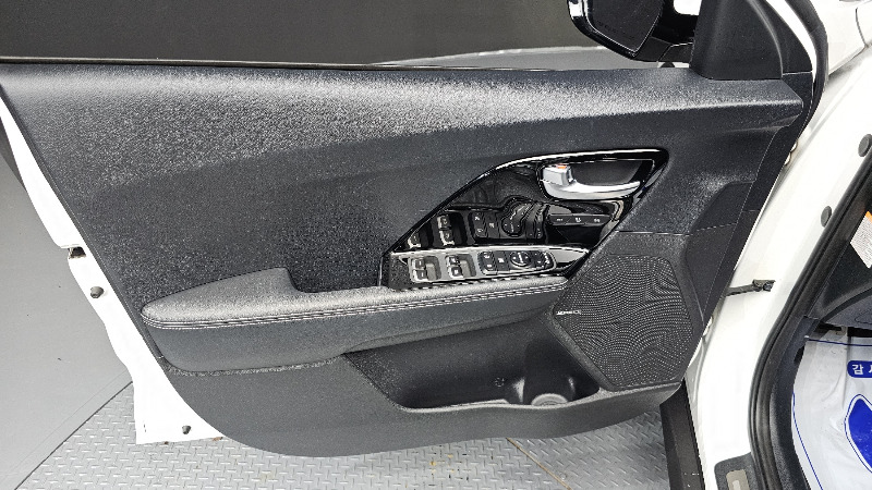 car KIA Niro id63361 photo #24