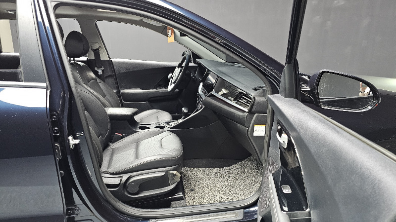 car KIA Niro id63376 photo #11