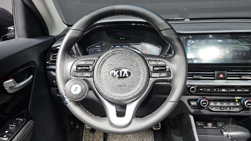 car KIA Niro id63376 photo #13