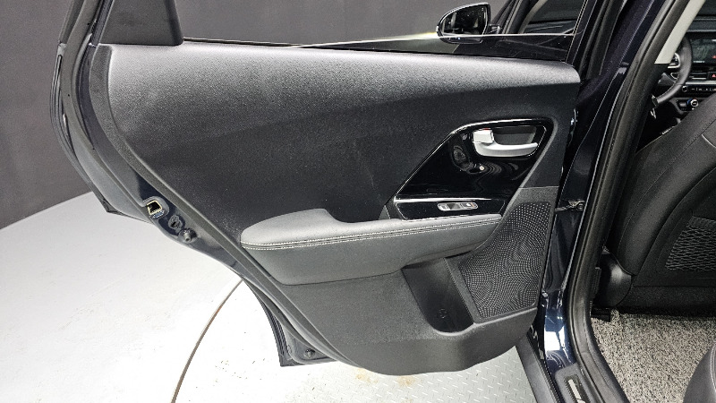 car KIA Niro id63376 photo #25