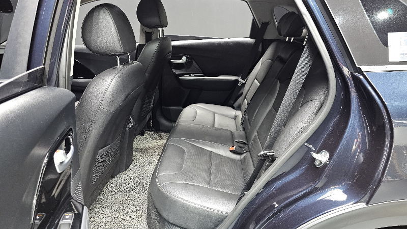 car KIA Niro id63376 photo #26