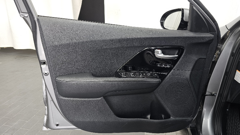 car KIA Niro id63378 photo #24
