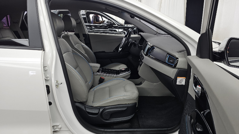 car KIA Niro id63379 photo #11