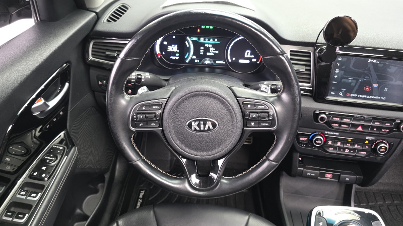 car KIA Niro id63403 photo #13