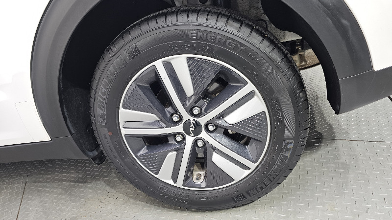 car KIA Niro id63405 photo #21