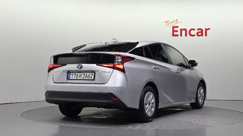car Toyota Prius id63448 photo #2