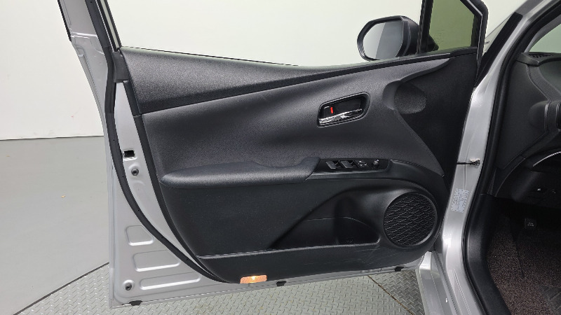 car Toyota Prius id63448 photo #24