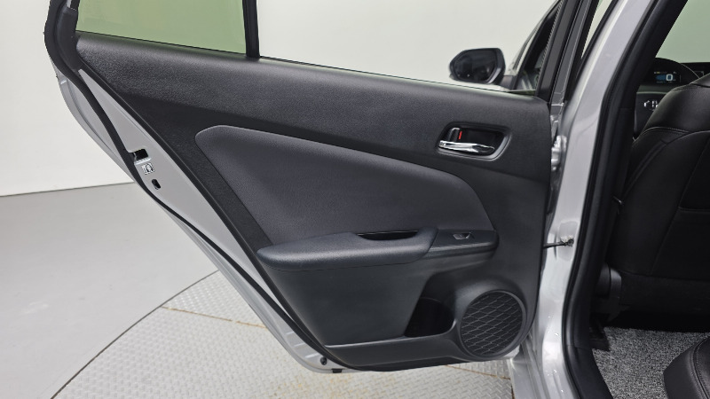 car Toyota Prius id63448 photo #25