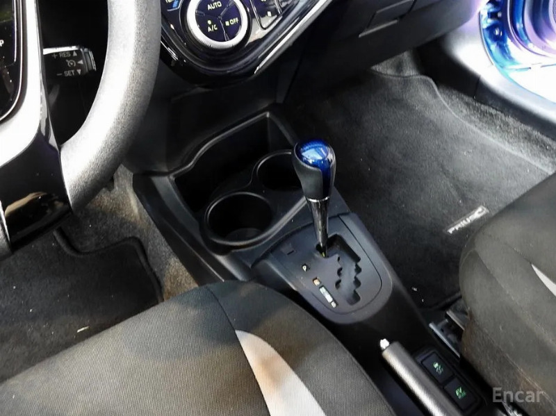 car Toyota Prius id63455 photo #9