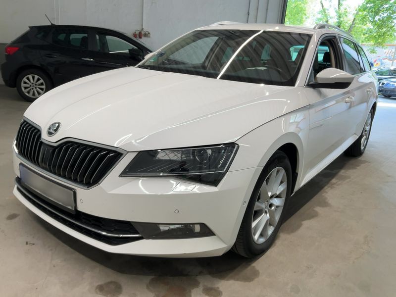 car Skoda Superb id63497 main photo