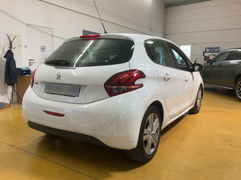 car Peugeot 208 id63690 photo #4