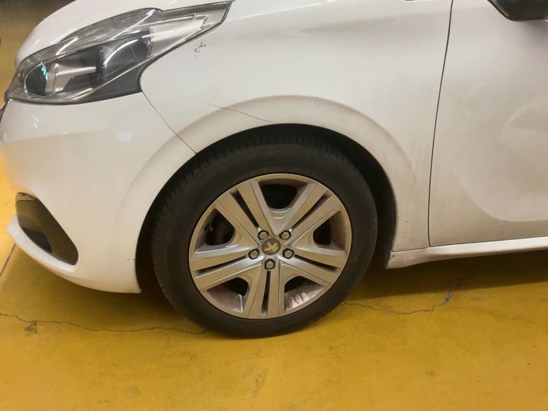 car Peugeot 208 id63690 photo #7