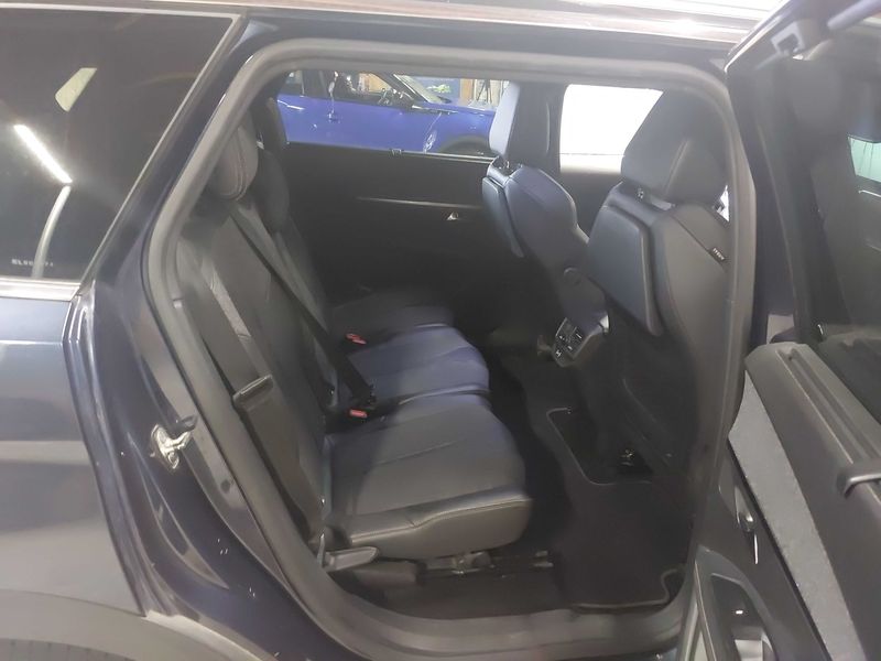 car Peugeot 5008 id63706 photo #14