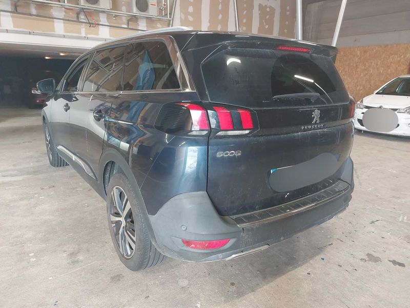 car Peugeot 5008 id63706 photo #2