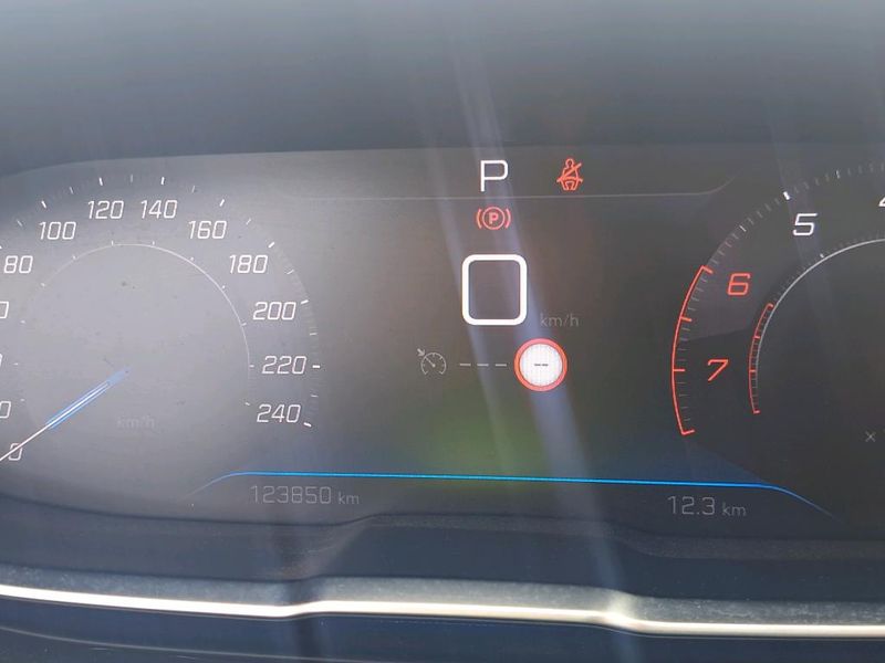 car Peugeot 5008 id63708 photo #11