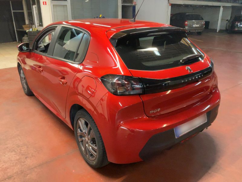 car Peugeot 208 id63718 photo #2