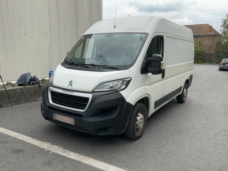 car Peugeot Boxer id63723 main photo