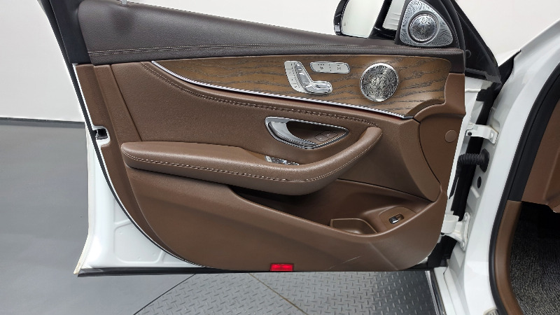 car Mercedes Benz E Class id63992 photo #24