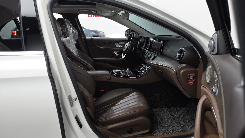 car Mercedes Benz E Class id63992 photo #26