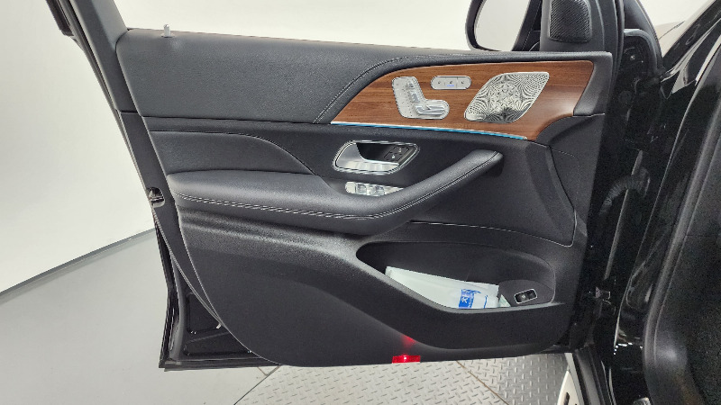 car Mercedes Benz GLE id64005 photo #24