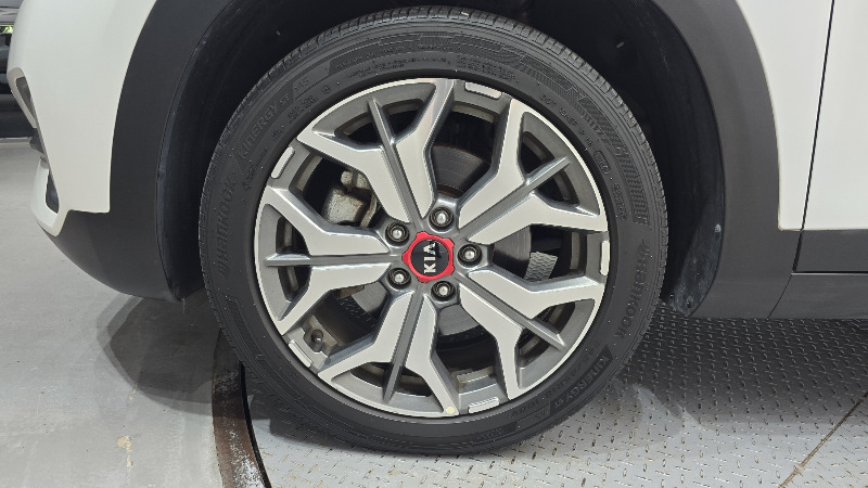 car KIA Seltos id64101 photo #5