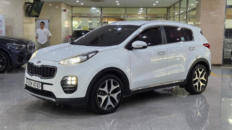car KIA Sportage id64136 main photo