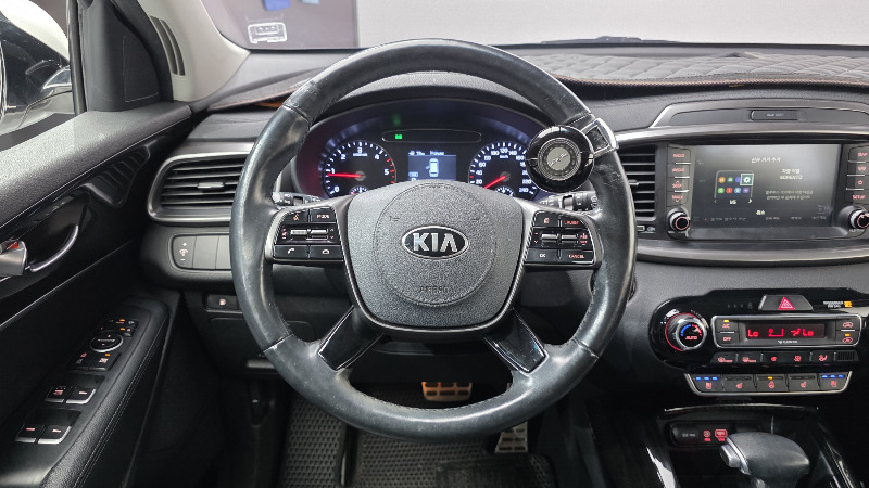 car KIA Sorento id64182 photo #14