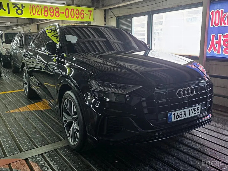 car Audi Q8 id64191 main photo