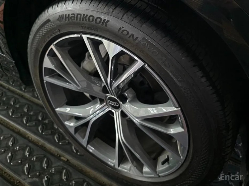 car Audi Q8 id64191 photo #5