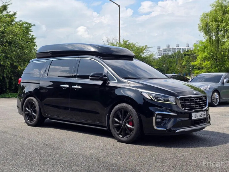 car KIA Carnival id64468 main photo