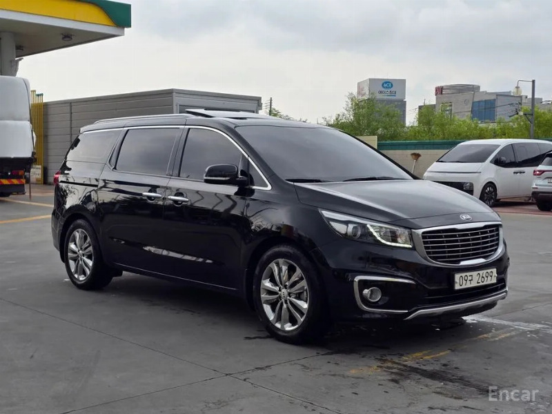 car KIA Carnival id64470 main photo