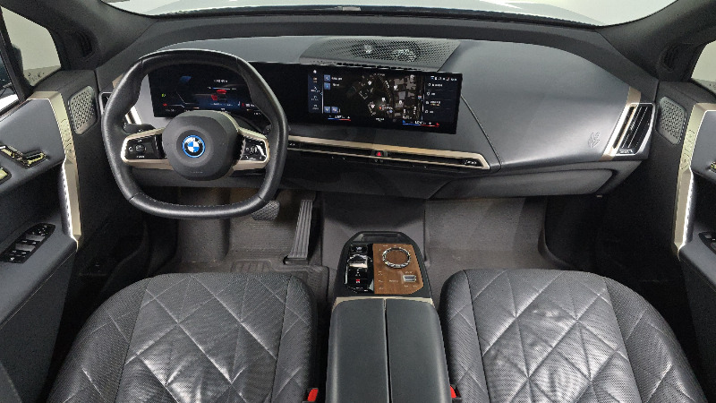 car BMW iX id64582 photo #7