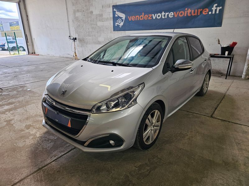 car Peugeot 208 id64608 main photo